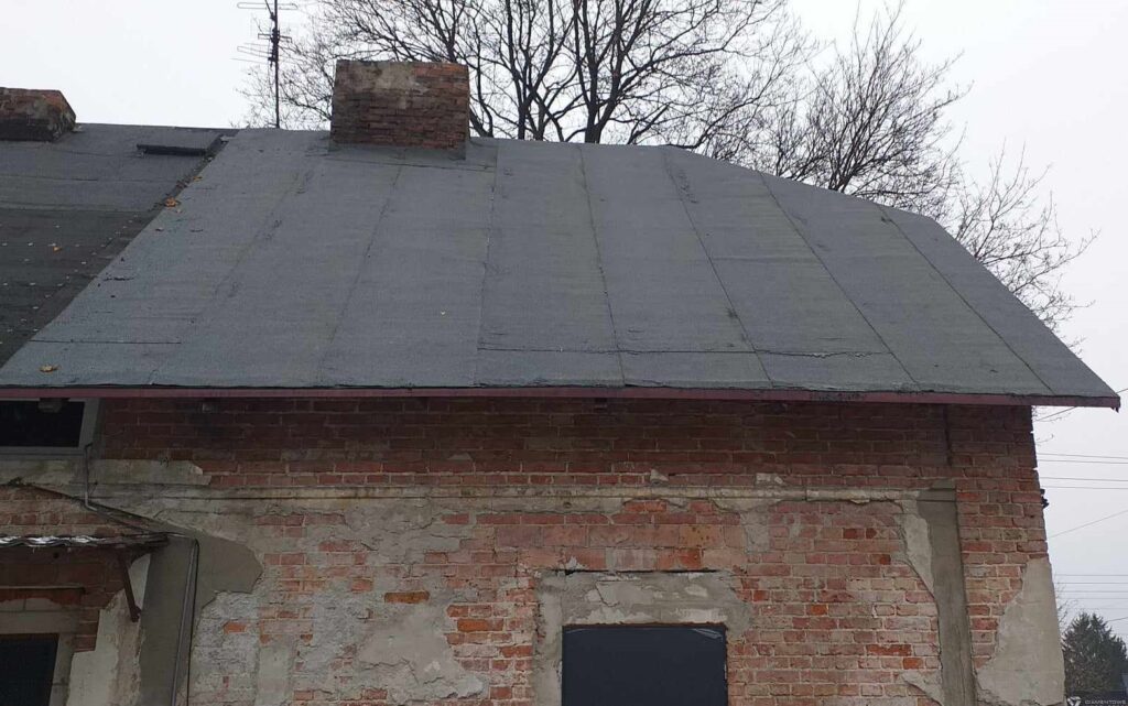 Naprawa dachu Warszawa. Naprawa poszyć dachowych Warszawa.